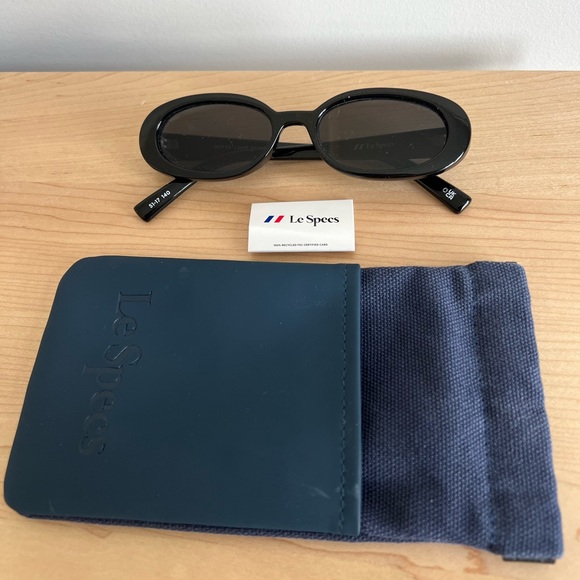 Le Specs Accessories - BNWT Le Specs Sunglasses